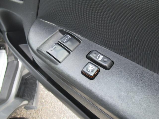 ハイエースバン ロングDX 走行4万キロ台 Bluetooth対応フルセグナビ バックカメラ ETC ドライブレコーダー 積載量1000キロ 両側スライドドア 集中ドアロック 1オーナー車 6人乗り 車検整備 保証付き(30枚目)