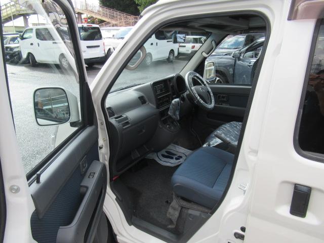 ハイゼットカーゴ クルーズ　純正ＡＭ／ＦＭラジオ　キーレス　パートタイム４ＷＤ　ハイルーフ　電動格納ミラー　プライバシーガラス　タイミングチェーン　乗車定員２／４人　積載量３５０／２５０ｋｇ　車検Ｒ８年１１月　ＯＢＤ診断済（31枚目）