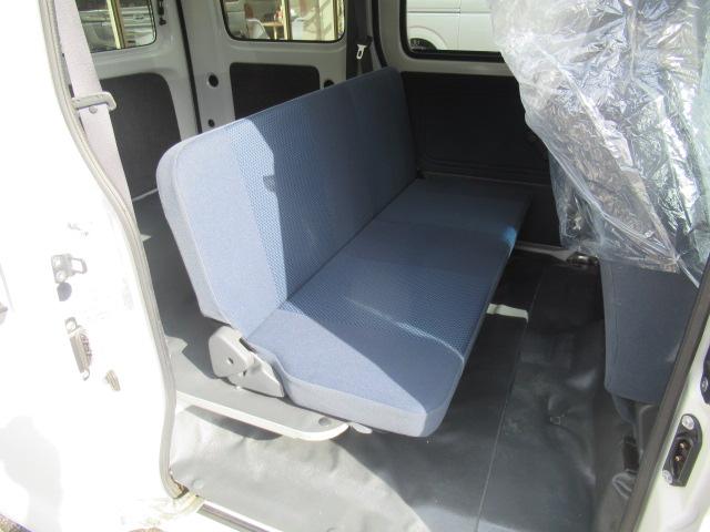 ハイゼットカーゴ クルーズ　純正ＡＭ／ＦＭラジオ　キーレス　パートタイム４ＷＤ　ハイルーフ　電動格納ミラー　プライバシーガラス　タイミングチェーン　乗車定員２／４人　積載量３５０／２５０ｋｇ　車検Ｒ８年１１月　ＯＢＤ診断済（35枚目）