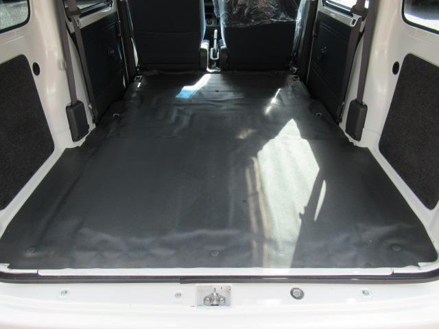 ハイゼットカーゴ クルーズ　純正ＡＭ／ＦＭラジオ　キーレス　パートタイム４ＷＤ　ハイルーフ　電動格納ミラー　プライバシーガラス　タイミングチェーン　乗車定員２／４人　積載量３５０／２５０ｋｇ　車検Ｒ８年１１月　ＯＢＤ診断済（42枚目）