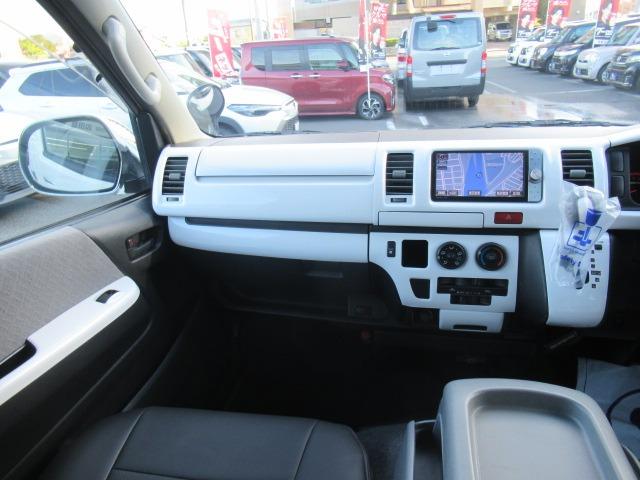 ハイエースバン ロングスーパーGL 3.0リッターディーゼルターボ NOX適合車 Bluetooth対応ナビ バックカメラ ドラレコ機能付きデジタルインナーミラー キーレス シートカバー ガングリップステアリング 車検整備 保証付き(16枚目)