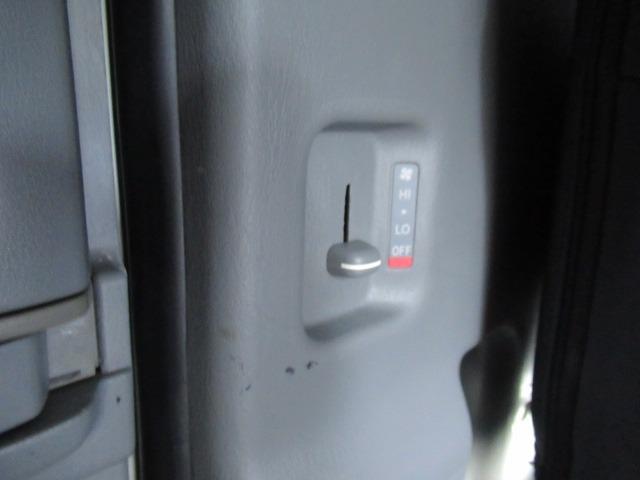 ハイエースバン ロングスーパーGL 3.0リッターディーゼルターボ NOX適合車 Bluetooth対応ナビ バックカメラ ドラレコ機能付きデジタルインナーミラー キーレス シートカバー ガングリップステアリング 車検整備 保証付き(18枚目)