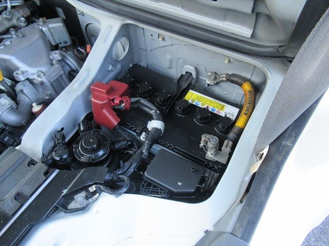 ハイエースバン ロングスーパーGL 3.0リッターディーゼルターボ NOX適合車 Bluetooth対応ナビ バックカメラ ドラレコ機能付きデジタルインナーミラー キーレス シートカバー ガングリップステアリング 車検整備 保証付き(69枚目)