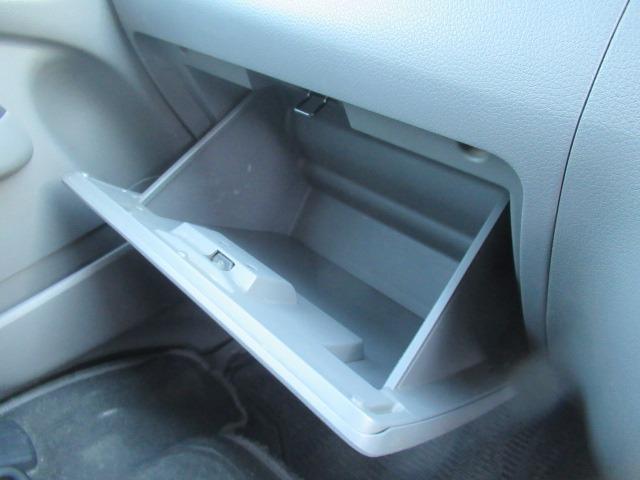 ＮＶ３５０キャラバンバン ロングプレＧＸターボクロムギアパックバージョンブラク　２．５リッターディーゼルターボ　ＮＯＸ適合車　Ｂｌｕｅｔｏｏｔｈ対応フルセグナビ　ＥＴＣ　バックカメラ　スマートキープッシュスタート　電動格納式ドアミラー　Ｗエアコン　Ｒヒーター　純正ＡＷ車検整備保証（31枚目）