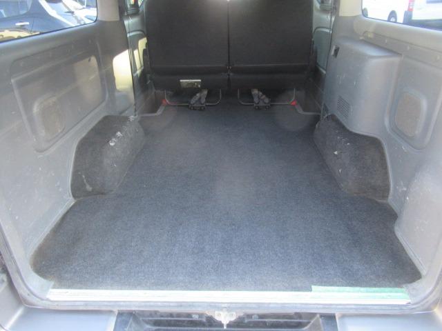 ＮＶ３５０キャラバンバン ロングプレＧＸターボクロムギアパックバージョンブラク　２．５リッターディーゼルターボ　ＮＯＸ適合車　Ｂｌｕｅｔｏｏｔｈ対応フルセグナビ　ＥＴＣ　バックカメラ　スマートキープッシュスタート　電動格納式ドアミラー　Ｗエアコン　Ｒヒーター　純正ＡＷ車検整備保証（52枚目）