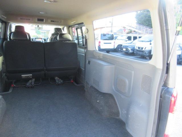 ＮＶ３５０キャラバンバン ロングプレＧＸターボクロムギアパックバージョンブラク　２．５リッターディーゼルターボ　ＮＯＸ適合車　Ｂｌｕｅｔｏｏｔｈ対応フルセグナビ　ＥＴＣ　バックカメラ　スマートキープッシュスタート　電動格納式ドアミラー　Ｗエアコン　Ｒヒーター　純正ＡＷ車検整備保証（53枚目）