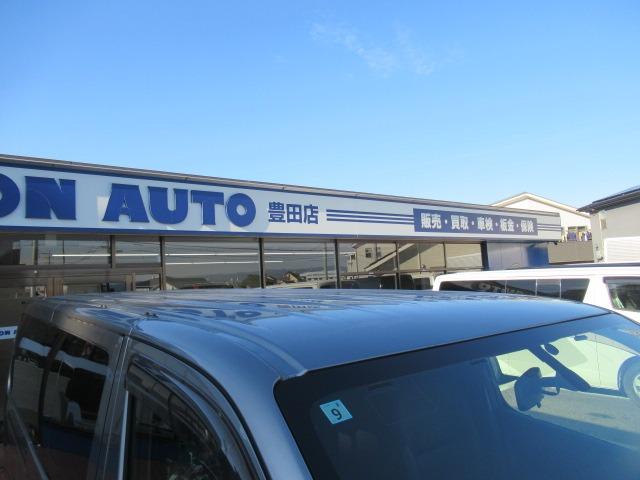 ＮＶ３５０キャラバンバン ロングプレＧＸターボクロムギアパックバージョンブラク　２．５リッターディーゼルターボ　ＮＯＸ適合車　Ｂｌｕｅｔｏｏｔｈ対応フルセグナビ　ＥＴＣ　バックカメラ　スマートキープッシュスタート　電動格納式ドアミラー　Ｗエアコン　Ｒヒーター　純正ＡＷ車検整備保証（67枚目）