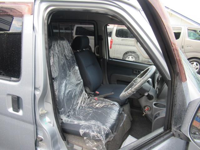 ハイゼットカーゴ クルーズ　社外ＳＤナビ　フルセグ　ハイルーフ　集中ドアロック　Ｗエアバック　全席ＰＷ　電動格納ミラー　ＥＴＣ　タイミングチェーン　乗車定員２／４人　積載量３５０／２５０ｋｇ　車検Ｒ８年１２月迄（28枚目）