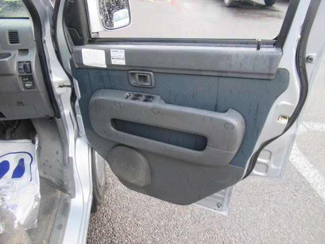 ハイゼットカーゴ クルーズ　社外ＳＤナビ　フルセグ　ハイルーフ　集中ドアロック　Ｗエアバック　全席ＰＷ　電動格納ミラー　ＥＴＣ　タイミングチェーン　乗車定員２／４人　積載量３５０／２５０ｋｇ　車検Ｒ８年１２月迄（29枚目）