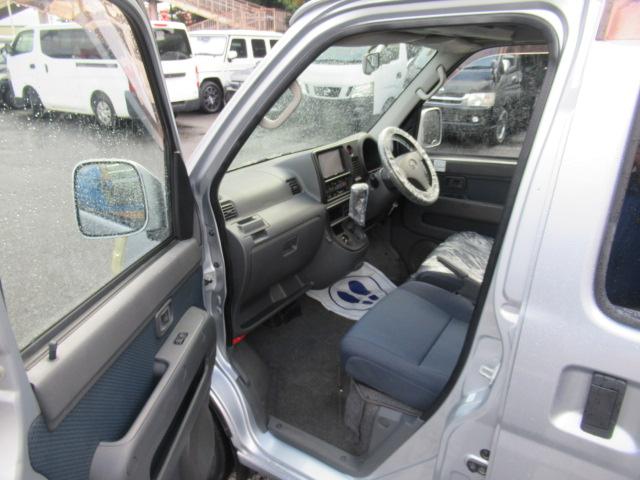 ハイゼットカーゴ クルーズ　社外ＳＤナビ　フルセグ　ハイルーフ　集中ドアロック　Ｗエアバック　全席ＰＷ　電動格納ミラー　ＥＴＣ　タイミングチェーン　乗車定員２／４人　積載量３５０／２５０ｋｇ　車検Ｒ８年１２月迄（30枚目）