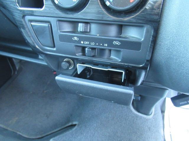 ハイエースバン ロングDX 3.0リッターディーゼルターボ NOX適合車 フルセグナビ ETC タイミングベルト交換済み 両側スライドドア キーレス 車検整備 保証付き(22枚目)