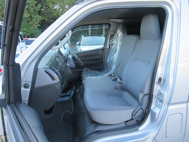 ハイエースバン ロングDX 3.0リッターディーゼルターボ NOX適合車 フルセグナビ ETC タイミングベルト交換済み 両側スライドドア キーレス 車検整備 保証付き(35枚目)