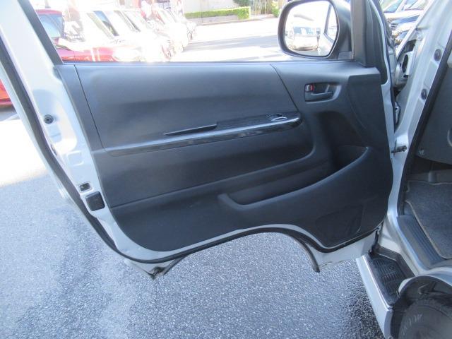 ハイエースバン ロングDX 3.0リッターディーゼルターボ NOX適合車 フルセグナビ ETC タイミングベルト交換済み 両側スライドドア キーレス 車検整備 保証付き(36枚目)