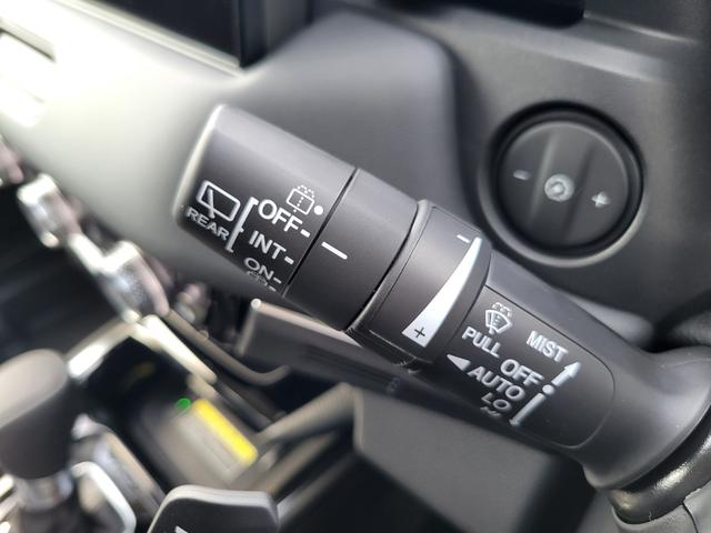 ヴェゼル ｅ：ＨＥＶＺ　Ｈｏｎｄａ　ＣＯＮＮＥＣＴディスプレー　Ｂｌｕｅｔｏｏｔｈ接続　ＥＴＣ２．０　ワイヤレス充電器　運転席＆助手席シートヒーター　パワーテールゲート　ブラインドスポットインフォメーション（31枚目）