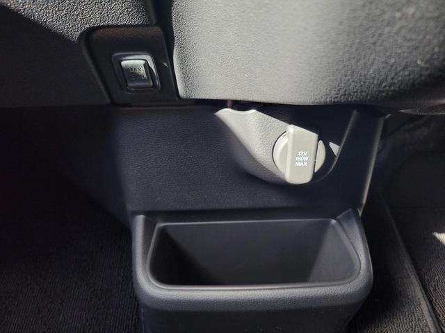 Ｎ－ＢＯＸカスタム ターボ　９インチＨｏｎｄａＣＯＮＮＥＣＴナビ　Ｂｌｕｅｔｏｏｔｈ接続　ＬＥＤフォグライト　純正音声ＥＴＣ　運転席＆助手席シートヒーター　オートリトラミラー　両側パワースライドドア　革巻ステアリング（39枚目）
