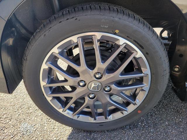 Ｎ－ＢＯＸカスタム ターボ　９インチＨｏｎｄａＣＯＮＮＥＣＴナビ　Ｂｌｕｅｔｏｏｔｈ接続　ＬＥＤフォグライト　純正音声ＥＴＣ　運転席＆助手席シートヒーター　オートリトラミラー　両側パワースライドドア　革巻ステアリング（47枚目）