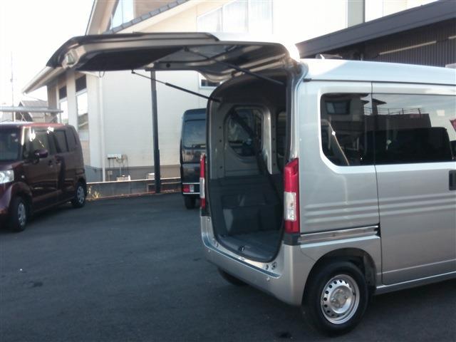 Ｎ－ＶＡＮ Ｇ・ホンダセンシング　衝突軽減ブレーキ・車線逸脱・横滑り防止・アイドリングストップ・キーレス・ＥＴＣ・クルーズコントロール・ＡＢＳ・パワーウインドウ（前席）・両側スライドドア・保証書・取扱説明書・・（41枚目）