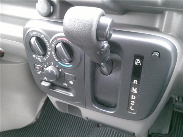 ＮＶ１００クリッパーバン ＤＸ　ＧＬセーフティパッケージ　ハイルーフ　４ＡＴ　ナビ・衝突軽減ブレーキ・車線逸脱・ＥＴＣ・キーレス・横滑り防止・ＡＢＳ・バックカメラ・コーナーセンサー・オートライト・オートハイビーム・電格ミラー・セキュリティ・Ｂｌｕｅｔｏｏｔｈ（12枚目）