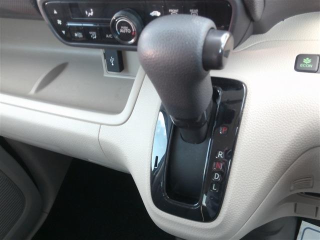 Ｎ－ＢＯＸ Ｇホンダセンシング　Ｇａｔｈｅｒｓ純正ナビ・バックカメラ・スマートキー・ＥＴＣ・ＬＥＤヘッド・衝突軽減・車線逸脱・オートライト・オートハイビーム・Ｐスタート・セキュリティ・Ｂｌｕｅｔｏｏｔｈ・ＣＤ・電格ミラー・ベンチ（12枚目）