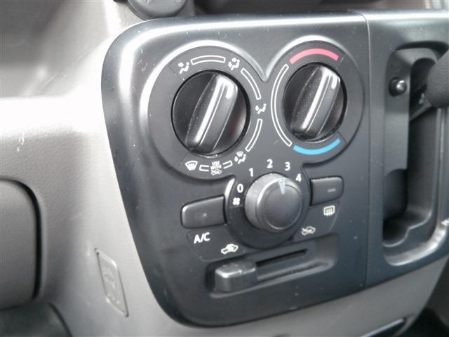 NV100クリッパーバン DX ハイルーフ 5AGS ポータブルナビ・ドラレコ・キーレス・2nd発進・セキュリティ・両側スライドドア・エアコン・パワステ・ダブルエアバッグ・ABS・保証書・取扱説明書・・(12枚目)