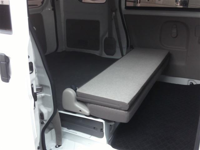 NV100クリッパーバン DX ハイルーフ 5AGS ポータブルナビ・ドラレコ・キーレス・2nd発進・セキュリティ・両側スライドドア・エアコン・パワステ・ダブルエアバッグ・ABS・保証書・取扱説明書・・(29枚目)