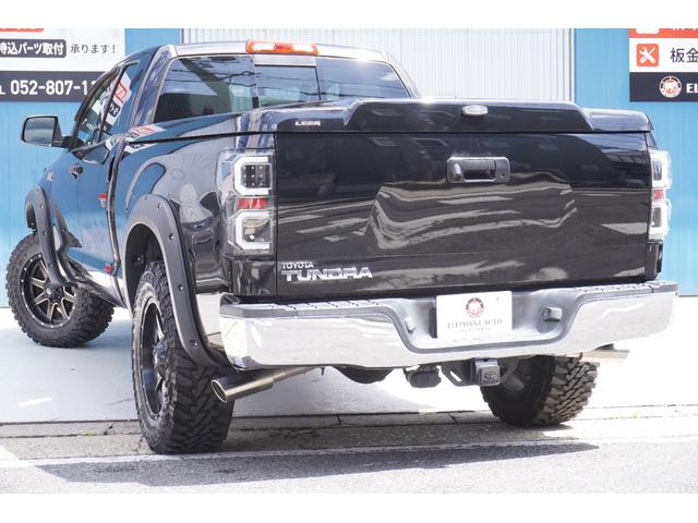 タンドラ ダブルキャブ　ＳＲ５　２０１０ｙモデル・リフトアップ・ＦＵＥＬ２０インチアルミ・オーバーフェンダー・ギブソンマフラー・フロント／サイド／バックモニター・外ヘッドライト・外テールランプ・アルパイン８インチナビ・地デジ・ＥＴＣ（70枚目）