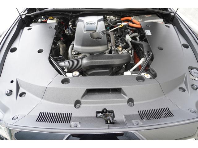 クラウンハイブリッド ＲＳ　Ｆｏｕｒ　ユーザー様買取車両・ワンオーナー・４ＷＤ・トヨタセーフティセンス・レザーシートパッケージ・電動ムーンルーフ・純正ナビ・レーダークルコン・社外１９インチホイール・ＥＴＣ・シートヒーター＆ベンチレーション（20枚目）