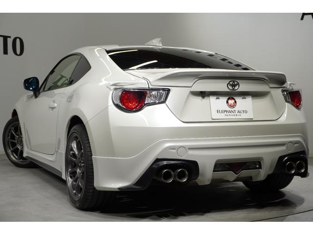 ８６ ＧＴ　ユーザー様買取車両・ＴＲＤフルエアロ＆マフラー・ＥＣＬＩＰＳナビ・ＥＮＫＥＩ１８インチホイール・ミラー型前後ドラレコ・ＩＮＴＥＣステアリングホイール・クルーズコントロール・バックカメラ・地デジ・ＥＴＣ（2枚目）