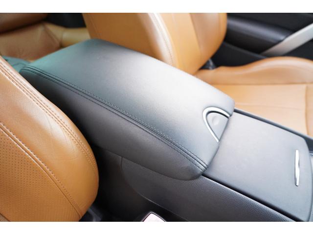 スカイライン ３７０ＧＴ　タイプＳＰ　電動サンルーフ・本革シート・純正ナビ・オプションバンパー・フジツボマフラー・純正１９インチアルミホイール・木目調パネル・前後対向キャリパー・インフィニティエンブレム・ブラックグリル・シートヒーター（55枚目）