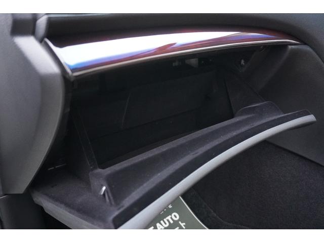 スカイライン ３７０ＧＴ　タイプＳＰ　電動サンルーフ・本革シート・純正ナビ・オプションバンパー・フジツボマフラー・純正１９インチアルミホイール・木目調パネル・前後対向キャリパー・インフィニティエンブレム・ブラックグリル・シートヒーター（66枚目）