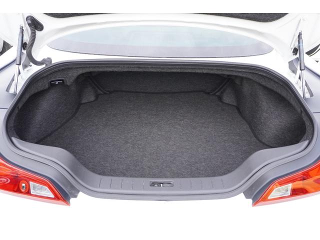 スカイライン ３７０ＧＴ　タイプＳＰ　電動サンルーフ・本革シート・純正ナビ・オプションバンパー・フジツボマフラー・純正１９インチアルミホイール・木目調パネル・前後対向キャリパー・インフィニティエンブレム・ブラックグリル・シートヒーター（72枚目）