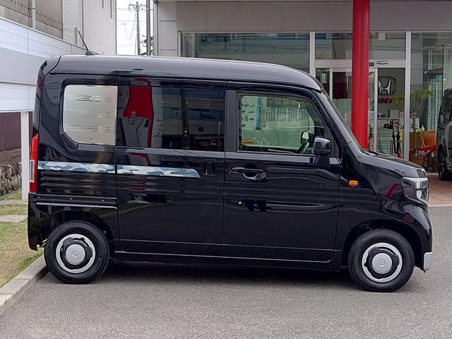 Ｎ－ＶＡＮ＋スタイル ファン・ターボホンダセンシング　当店試乗車　７インチナビ　ＥＴＣ　ブラックグリル　デカール　ボデイコーテイング施工済　クリアランスソナー　オートクルーズコントロール　レーンアシスト　バックカメラ　両側スライドドア　スマートキー（17枚目）