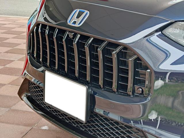 ＺＲ－Ｖ ｅ：ＨＥＶ　Ｚ特別仕様車ブラックスタイル　当店試乗車　９インチナビ　クリアランスソナー　オートクルーズコントロール　レーンアシスト　パワーシート　衝突被害軽減システム　オートライト　ＬＥＤヘッドランプ　電動格納ミラー　シートヒーター（22枚目）