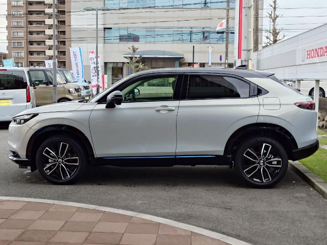 ヴェゼル ｅ：ＨＥＶ　Ｚ・ＰＬａＹパッケージ　当店試乗車　４ＷＤ　９インチナビ　クリアランスソナー　オートクルーズコントロール　レーンアシスト　衝突被害軽減システム　オートライト　ＬＥＤヘッドランプ　電動リアゲート　アルミホイール（18枚目）