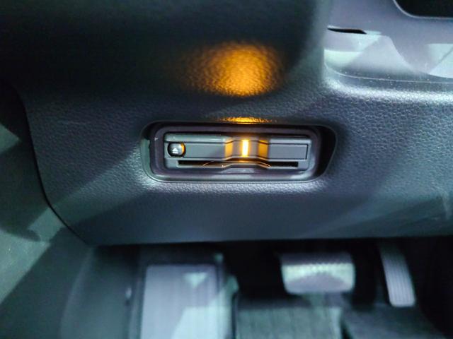 今では必需品のＥＴＣも付いております。高速道路での出入りもスムーズ。渋滞緩和にもなりエコにも繋がります。