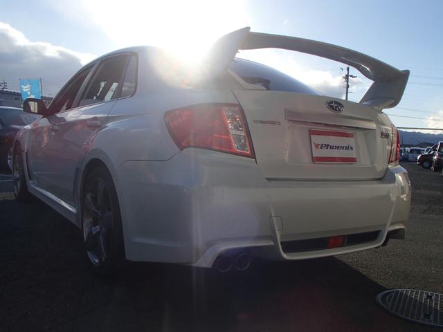 インプレッサ ＷＲＸ　ＳＴｉ★ワンオーナー★４ＷＤ★６速ＭＴ★ナビＴＶ★Ｅ　ＴＣ★ＳＴｉ専用スポーツシート★１８インチアルミ★ブレーキキャリパー★フロントグリル★エアロスタイル★２６０ＫＭメーター★専用ステアリング★大型リヤウイング★スマートキー★プッシュスタート★ターボ★（23枚目）