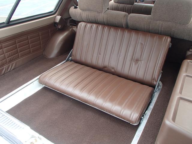 セドリックワゴン SGLリミテッド ★ベンチシート★コラムシフト★三列シート★ ★ベンチシート★コラムシフト★三列シート★8人乗り★ETC★電動アンテナ★ウッドパネル★前後メッキバンパー★メッキサイドミラー★ウッドデカール★電各ミラー★メッキドアバイザー★タイミングベルト交換済み(50枚目)