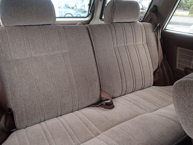 セドリックワゴン SGLリミテッド ★ベンチシート★コラムシフト★三列シート★ ★ベンチシート★コラムシフト★三列シート★8人乗り★ETC★電動アンテナ★ウッドパネル★前後メッキバンパー★メッキサイドミラー★ウッドデカール★電各ミラー★メッキドアバイザー★タイミングベルト交換済み(52枚目)