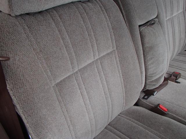 セドリックワゴン SGLリミテッド ★ベンチシート★コラムシフト★三列シート★ ★ベンチシート★コラムシフト★三列シート★8人乗り★ETC★電動アンテナ★ウッドパネル★前後メッキバンパー★メッキサイドミラー★ウッドデカール★電各ミラー★メッキドアバイザー★タイミングベルト交換済み(54枚目)