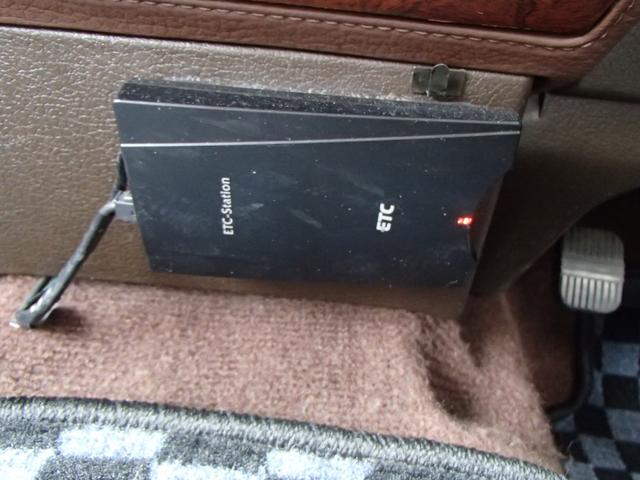 セドリックワゴン SGLリミテッド ★ベンチシート★コラムシフト★三列シート★ ★ベンチシート★コラムシフト★三列シート★8人乗り★ETC★電動アンテナ★ウッドパネル★前後メッキバンパー★メッキサイドミラー★ウッドデカール★電各ミラー★メッキドアバイザー★タイミングベルト交換済み(61枚目)