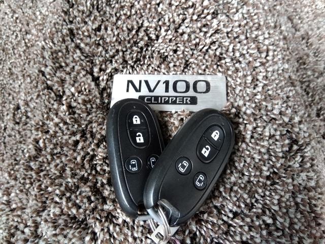 ＮＶ１００クリッパーリオ Ｇ★４ＷＤ★ターボ★Ｗパワスラ★ハイルーフ★オートステップ★　★スマートキー★プッシュスタート★ＨＩＤライト★エマージェンシーブレーキ★禁煙車★シートヒーター★アイドルストップ★オートライト　★ＵＳＢポート★フォグ★走行２６３１８ｋｍ★オーバーヘッドシェルフ★（70枚目）