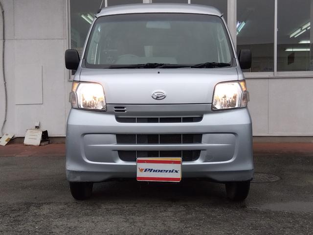 ハイゼットカーゴ デラックス５５ｔｈアニバーサリーゴールドエディション★４ＷＤ　バックカメラ　ハイルーフ　切替４ＷＤ　両側スライドドア　ＥＴＣ　キーレス　パワーウィンドウ　オーバーヘッドシェルフ　車検Ｒ９年２月迄　試乗出来ます　オートマチック（43枚目）