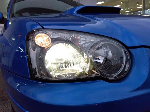 インプレッサ ＷＲＸ　２００４　Ｖリミテッド★インタークーラーターボ★　★ターボモデル★４ＷＤ★Ｅ型★ＳＴＩフロントスポイラー★ＳＴＩゲノムマフラー★大型リアスポイラー★純正ＲＡＹＳ１７インチホイール★特別仕様車専用内装★キーレスキー★ＨＩＤ／ヘッドライト★ステアシフト★（16枚目）