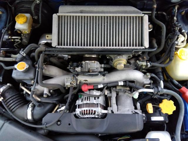 インプレッサ ＷＲＸ　２００４　Ｖリミテッド★インタークーラーターボ★　★ターボモデル★４ＷＤ★Ｅ型★ＳＴＩフロントスポイラー★ＳＴＩゲノムマフラー★大型リアスポイラー★純正ＲＡＹＳ１７インチホイール★特別仕様車専用内装★キーレスキー★ＨＩＤ／ヘッドライト★ステアシフト★（38枚目）