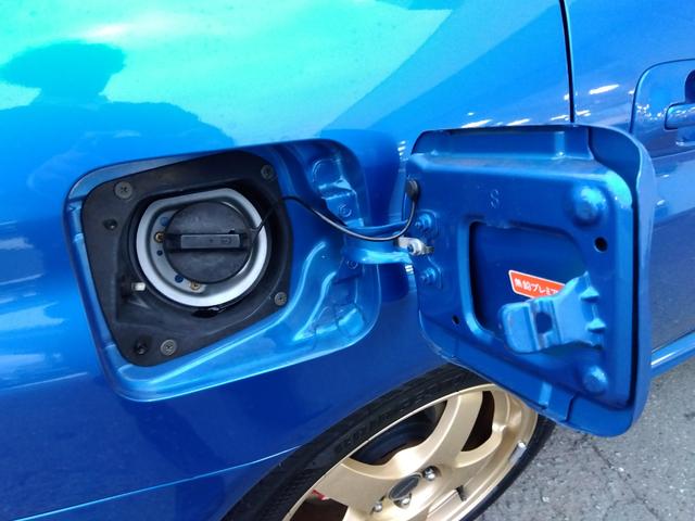 インプレッサ ＷＲＸ　２００４　Ｖリミテッド★インタークーラーターボ★　★ターボモデル★４ＷＤ★Ｅ型★ＳＴＩフロントスポイラー★ＳＴＩゲノムマフラー★大型リアスポイラー★純正ＲＡＹＳ１７インチホイール★特別仕様車専用内装★キーレスキー★ＨＩＤ／ヘッドライト★ステアシフト★（42枚目）