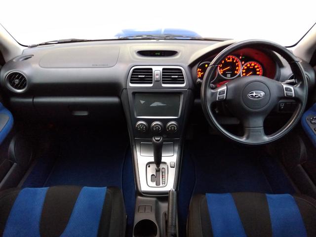 インプレッサ ＷＲＸ　２００４　Ｖリミテッド★インタークーラーターボ★　★ターボモデル★４ＷＤ★Ｅ型★ＳＴＩフロントスポイラー★ＳＴＩゲノムマフラー★大型リアスポイラー★純正ＲＡＹＳ１７インチホイール★特別仕様車専用内装★キーレスキー★ＨＩＤ／ヘッドライト★ステアシフト★（47枚目）