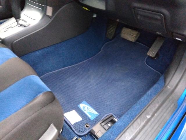 インプレッサ ＷＲＸ　２００４　Ｖリミテッド★インタークーラーターボ★　★ターボモデル★４ＷＤ★Ｅ型★ＳＴＩフロントスポイラー★ＳＴＩゲノムマフラー★大型リアスポイラー★純正ＲＡＹＳ１７インチホイール★特別仕様車専用内装★キーレスキー★ＨＩＤ／ヘッドライト★ステアシフト★（50枚目）