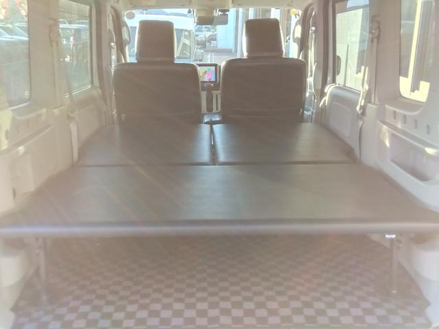 エブリイワゴン ＰＺターボ４ＷＤ★パワースライド★３５ＭＭリフトアップ★　★プラスラインバンパー★スキッドプレート★アルミホイール★Ｍ／Ｔタイヤ★黒革調シート★８型ナビ★フルセグ★バックカメラ★ベッドキット★リフトアップ★パワスラ★ＨＩＤライト★ＬＥＤフォグ★社外マフラー★（32枚目）