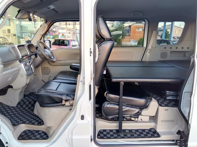 エブリイワゴン ＰＺターボ４ＷＤ★パワースライド★３５ＭＭリフトアップ★　★プラスラインバンパー★スキッドプレート★アルミホイール★Ｍ／Ｔタイヤ★黒革調シート★８型ナビ★フルセグ★バックカメラ★ベッドキット★リフトアップ★パワスラ★ＨＩＤライト★ＬＥＤフォグ★社外マフラー★（69枚目）