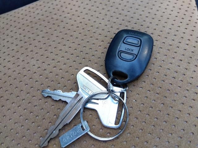 コペン アルティメットエディションII★BBS15AW★RECARO BBSアルミ ビルシュタイン足回り MOMOハンドル シートヒーター RECAROシート 電動オープン I/Cターボ キーレス ホワイトメーターパネル ETC オーディオ以外はノーマルです 修復歴無(22枚目)